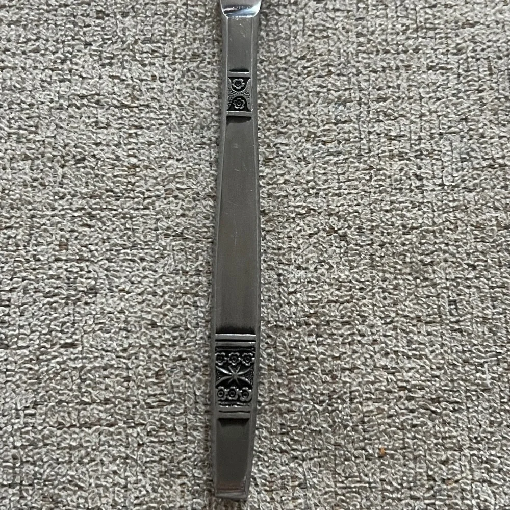 Vintage Madeira TM Stainless Steel Dinner Knife Japan Floral Embossed Flatware